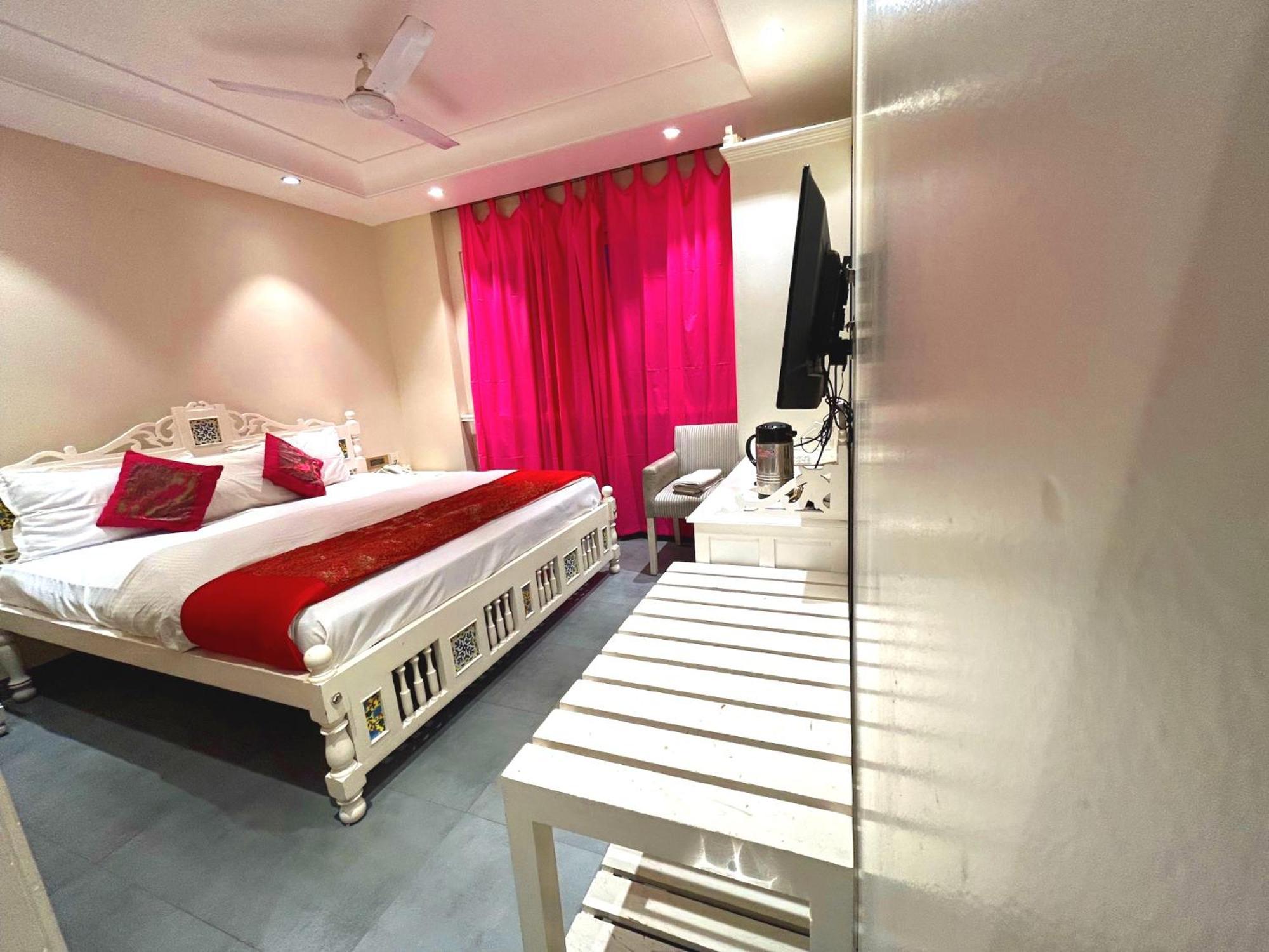 The Pinky Villa - Heritage Boutique Suites New Delhi Luaran gambar